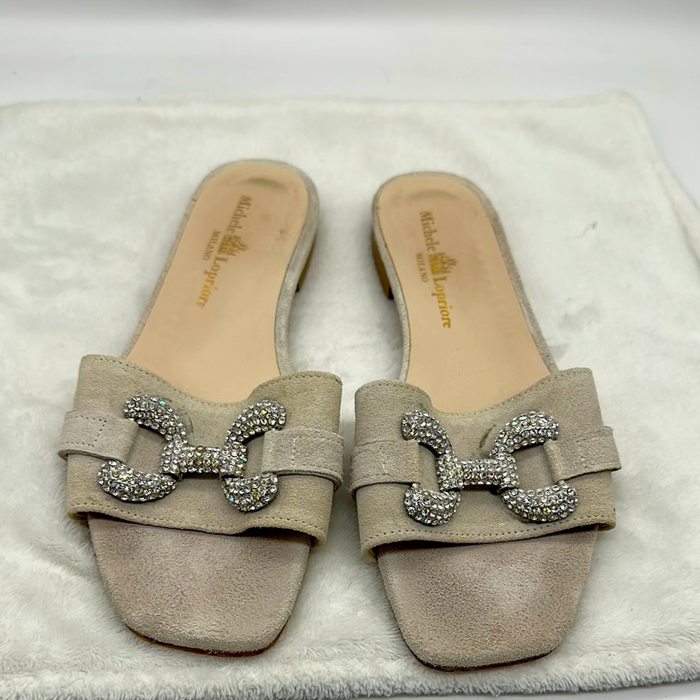 Michele Lopriore (Milan) woman’s Sandals 37 (6.5 to 7)Us
Rhinestone Top Decor